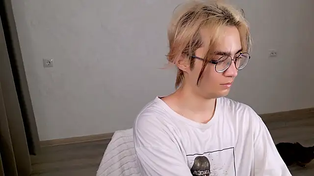 CuteYukiKun online show from October 2025 03:25:01 AM