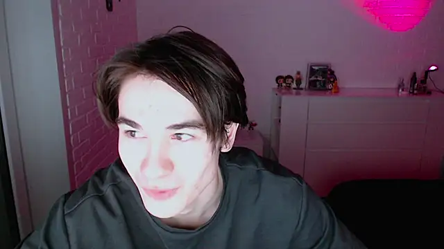 MarkusDean online show from November 2025 07:02:02 PM