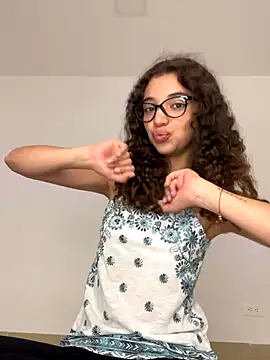 uniquerossie online show from January 2026 07:54:01 AM