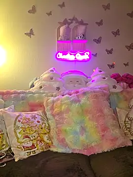 Chachou000 online show from December 2025 07:53:02 PM