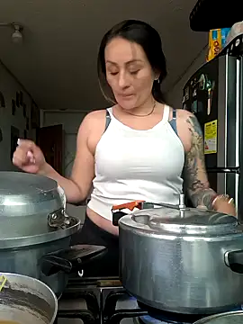 LuisaFernanda170823 online show from March 2026 07:18:02 PM