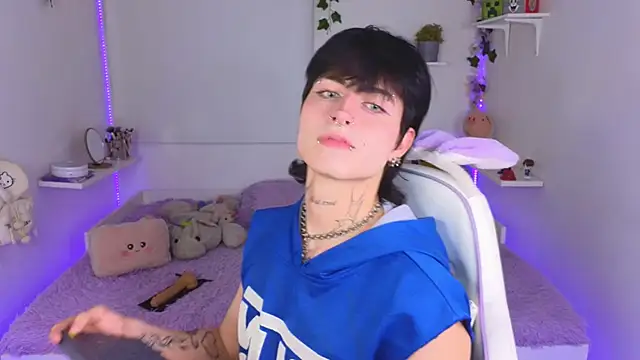 Baby Xian online show from November 2025 07:51:02 AM