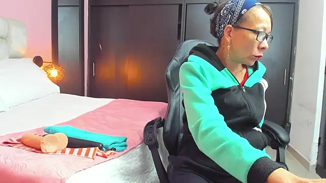 daniela xue online show from February 2025 07:58:01 PM