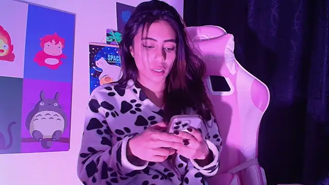 miss onlybaby online show from November 2025 05:18:01 AM