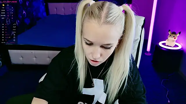 ShhhO O online show from September 2025 01:16:02 PM