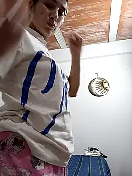 Iris love18 online show from September 2025 08:56:01 PM