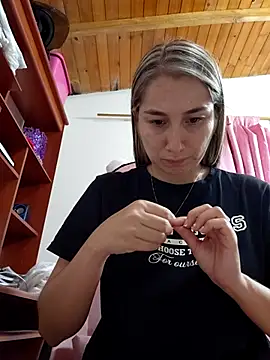 Iris love18 online show from February 2026 11:20:01 PM