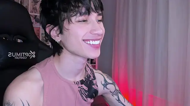 Snapshot of liamelf chatting on March 2025 05:49:02 AM liamelf online show from March 2025 05:49:02 AM