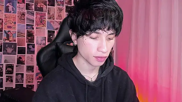 Snapshot of liamelf chatting on October 2025 07:20:02 AM liamelf online show from October 2025 07:20:02 AM