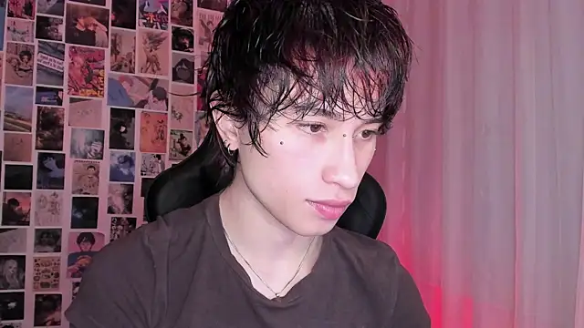 Snapshot of liamelf chatting on November 2025 05:45:02 AM liamelf online show from November 2025 05:45:02 AM