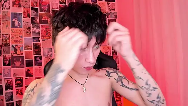 Snapshot of liamelf chatting on March 2026 05:03:02 AM liamelf online show from March 2026 05:03:02 AM