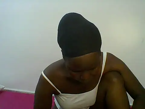 Snapshot of Creamy_Hotpussy25 chatting on July 2026 01:57:02 PM Creamy Hotpussy25 online show from July 2026 01:57:02 PM