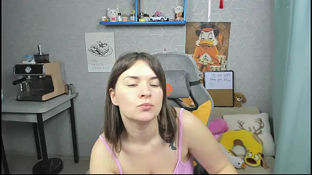 Snapshot of LineraPitts chatting on April 2026 08:04:02 PM LineraPitts online show from April 2026 08:04:02 PM