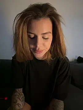 EmiliaCatalina online show from February 2026 02:52:02 AM