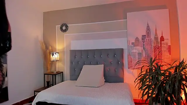 Snapshot of missmegann chatting on December 2024 12:28:01 PM missmegann online show from December 2024 12:28:01 PM