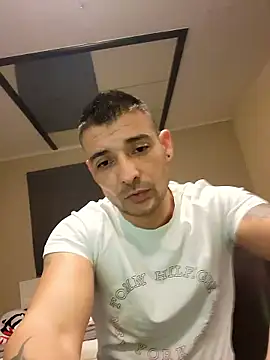 Snapshot of Zoltanioan26 chatting on January 2026 02:15:01 AM Zoltanioan26 online show from January 2026 02:15:01 AM