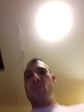 Snapshot of Zoltanioan26 chatting on February 2026 11:20:02 PM Zoltanioan26 online show from February 2026 11:20:02 PM