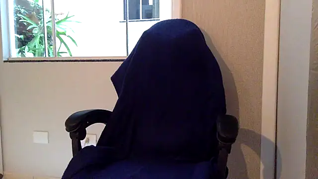 Smoker Ginger online show from April 2026 11:37:02 AM