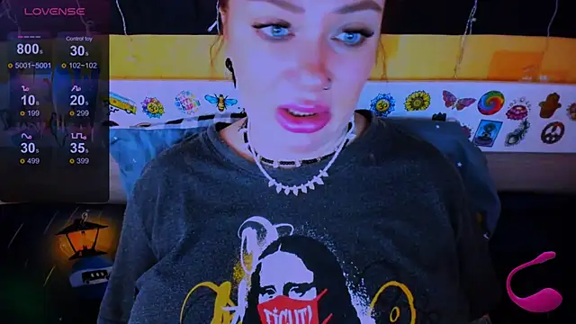 EllieOz online show from March 2025 12:50:02 PM