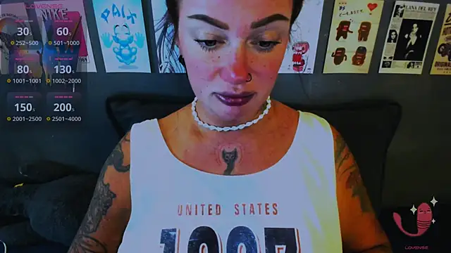 EllieOz online show from April 2026 02:43:01 PM