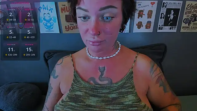 EllieOz online show from June 2026 05:02:02 PM