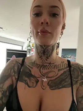 Stella-Kink online show from November 2025 10:03:02 AM