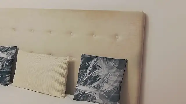 CassieHilton online show from October 2025 07:03:01 PM