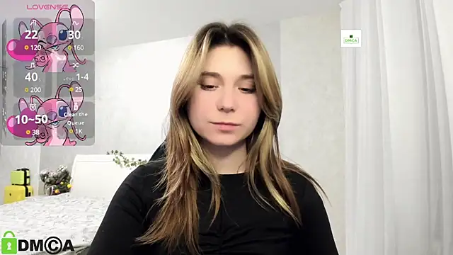 Snapshot of SweetMonicka chatting on February 2025 06:59:01 PM SweetMonicka online show from February 2025 06:59:01 PM