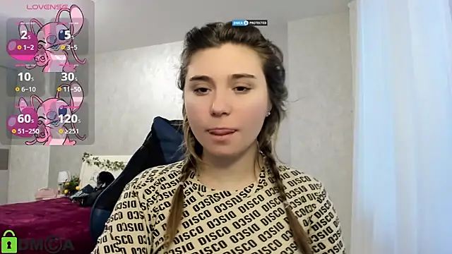 Snapshot of SweetMonicka chatting on February 2025 03:32:02 PM SweetMonicka online show from February 2025 03:32:02 PM