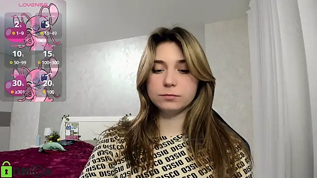 Snapshot of SweetMonicka chatting on March 2025 05:14:02 PM SweetMonicka online show from March 2025 05:14:02 PM