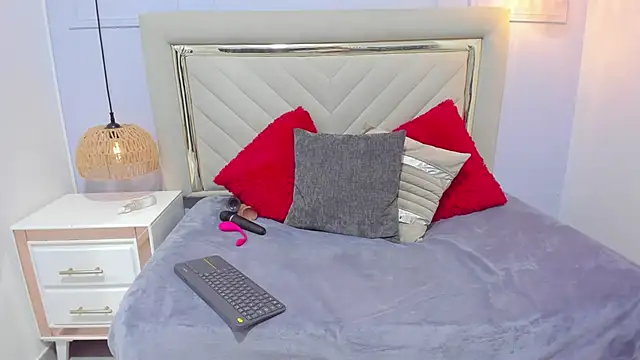 Franchely hot online show from January 2025 02:56:02 PM