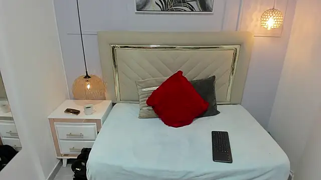 Franchely hot online show from January 2025 11:13:02 AM