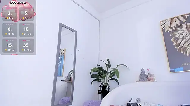 Amina hafsa online show from October 2025 07:37:01 PM