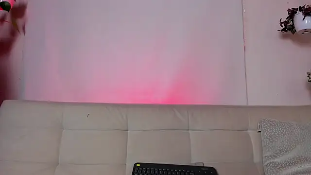 roselinedior online show from January 2025 02:00:01 PM