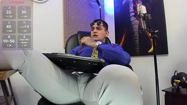 Nicolas Fellener online show from September 2025 04:01:01 AM