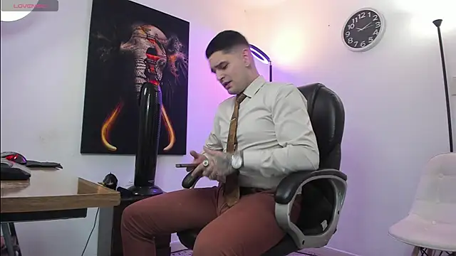 Nicolas Fellener online show from November 2025 04:02:02 AM