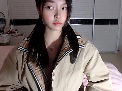 Snapshot of -Lucky_Girl chatting on February 2025 12:14:02 PM -Lucky Girl online show from February 2025 12:14:02 PM