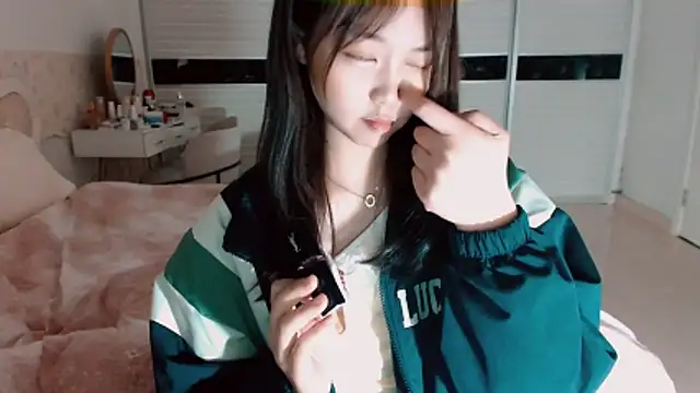 -Lucky Girl online show from April 2026 12:55:02 PM