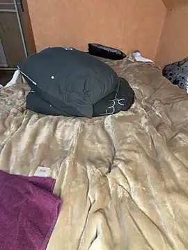 tmona1917 online show from December 2025 12:47:02 PM