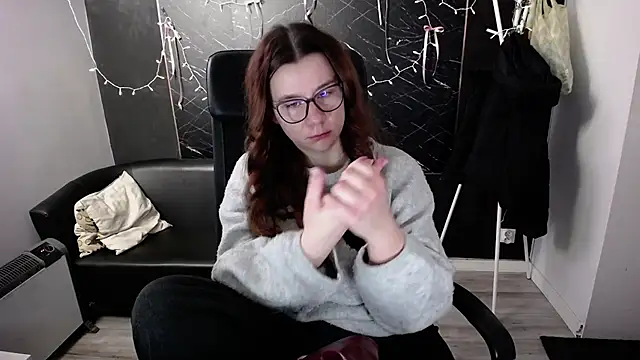 littleviki7 online show from December 2025 07:02:02 AM