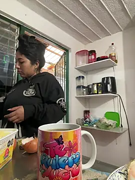 emmyjhonson07 online show from February 2026 01:05:02 PM