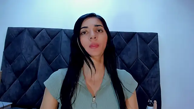 Snapshot of Linisprincehot69 chatting on February 2025 05:01:01 PM Linisprincehot69 online show from February 2025 05:01:01 PM