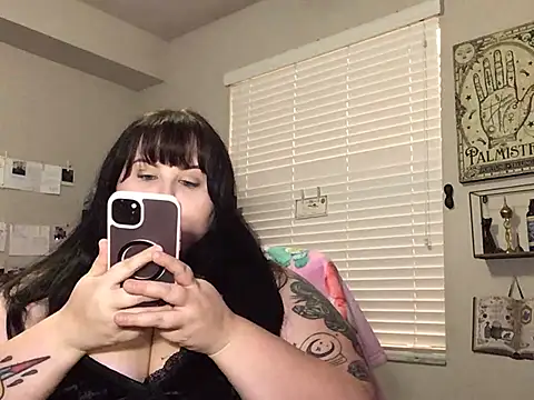 Snapshot of mistresskatyxo chatting on June 2026 12:20:02 AM mistresskatyxo online show from June 2026 12:20:02 AM