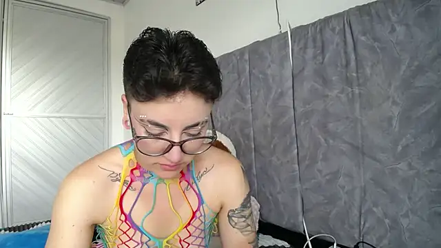 linda 33 online show from April 2026 08:39:02 PM