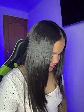 leila 22 online show from April 2026 07:25:02 AM