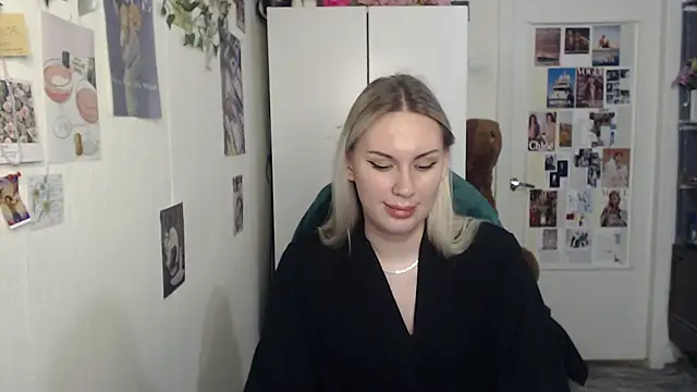 CapriScorpion online show from February 2025 04:32:02 PM