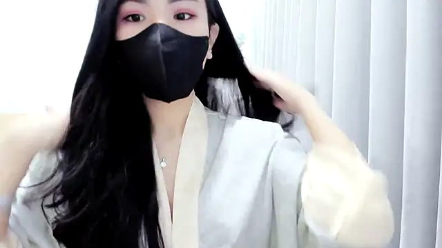 Snapshot of Lita-Julia chatting on November 2025 08:30:01 PM Lita-Julia online show from November 2025 08:30:01 PM