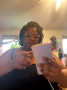 Snapshot of kweenxkarma chatting on September 2025 08:53:02 PM kweenxkarma online show from September 2025 08:53:02 PM