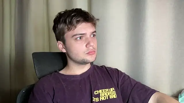 superfluboy  online show from December 2025 09:29:02 AM