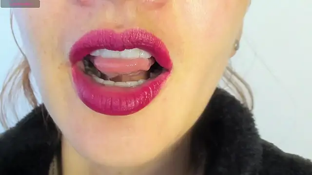 queen fetish online show from April 2026 08:09:02 PM